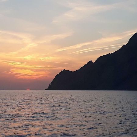 Vacation Vernazza Luaran gambar